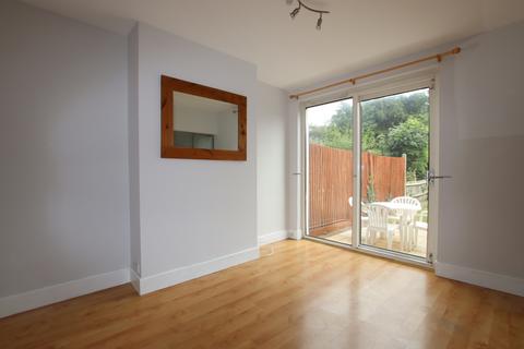 3 bedroom end of terrace house to rent, Silver Lane, West Wickham