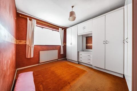 18 Andover Close, Uxbridge, UB8 2XH