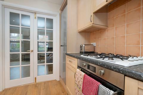 2 bedroom flat for sale, 4 Flat 3 Kirkwood Place, Edinburgh, EH7
