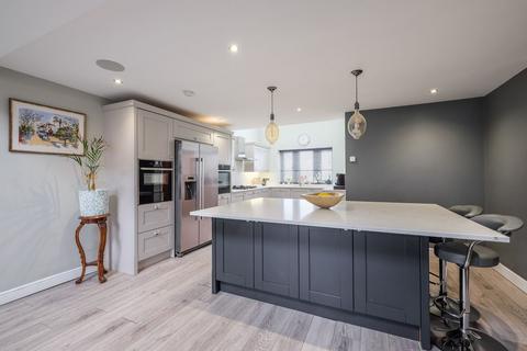 5 bedroom detached house for sale, Off High Lee Lane, Barkisland HX4