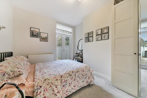 2 bedroom flat for sale, Springbank Road, London, SE13