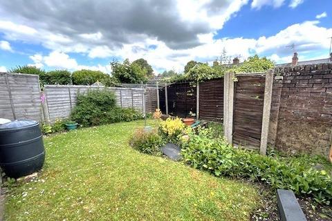 3 bedroom terraced house for sale, Woodley Hill, Chesham, Buckinghamshire, HP5