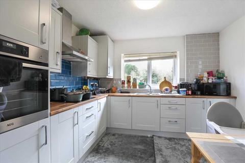 3 bedroom semi-detached house for sale, Valley Road, Wellingborough