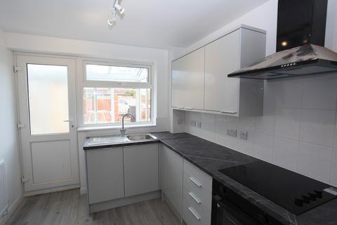 3 bedroom end of terrace house to rent, GREENWOOD CLOSE, HORFIELD