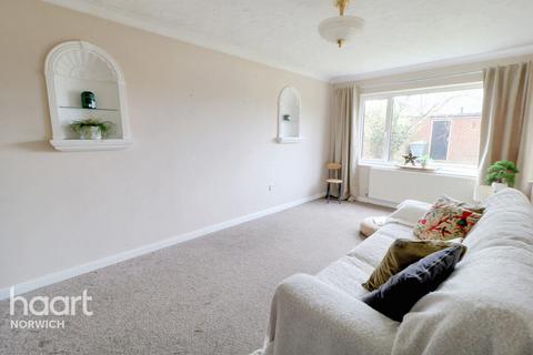 3 bedroom detached bungalow for sale, Heath Crescent, Norwich