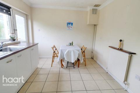 42 Heath Crescent, Norwich, NR6 6XF