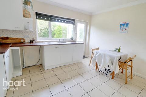 42 Heath Crescent, Norwich, NR6 6XF