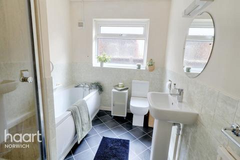 42 Heath Crescent, Norwich, NR6 6XF