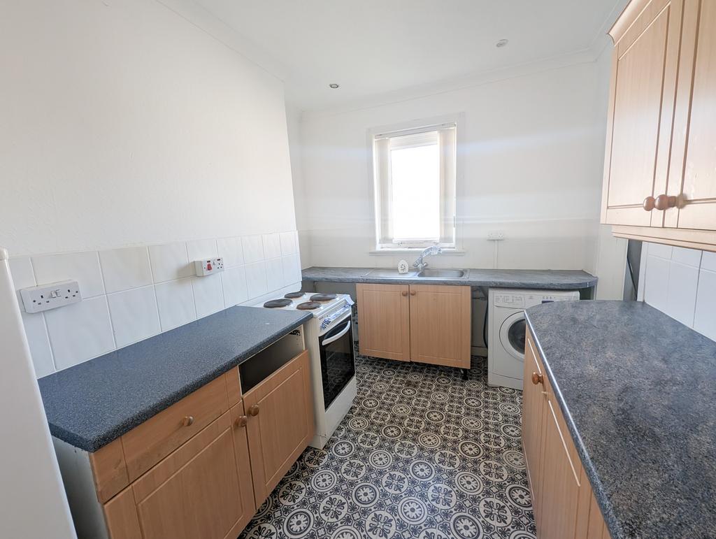 Eglinton Place, Kilwinning KA13 2 bed flat for sale £35,000