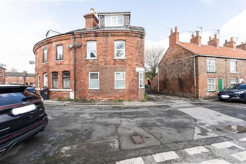 3 bedroom terraced house for sale, Millgate, Selby, YO8