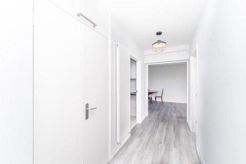 1 bedroom flat for sale, Perivale Lane, UB6