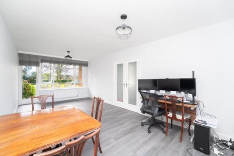 1 bedroom flat for sale, Perivale Lane, UB6