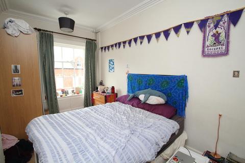 2 bedroom flat to rent, Clarendon Road, Leeds, West Yorkshire, UK, LS2