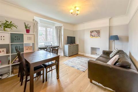 2 bedroom penthouse for sale, Abbey Court, Holywell Hill, St Albans, Hertfordshire, AL1