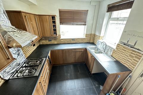 3 bedroom terraced house to rent, Albert Avenue,  Manchester, M18