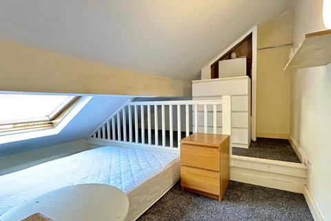 undefined, Heathfield Terrace, Headingley, Leeds, LS6