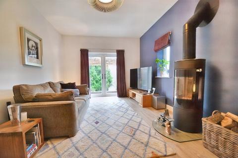 Hillside Brooke Close, Kings Worthy, Winchester, SO23 7PG