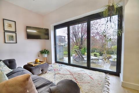 Hillside Brooke Close, Kings Worthy, Winchester, SO23 7PG