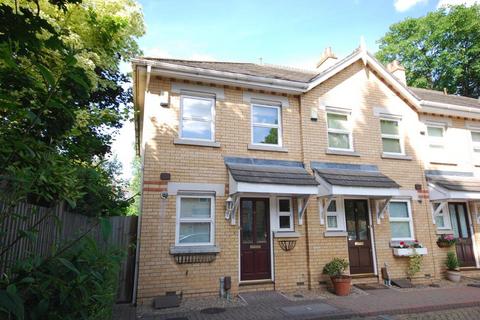 2 bedroom end of terrace house to rent, Meadside Close Beckenham BR3