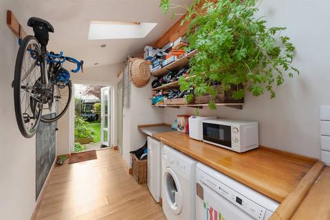 Gladstone Villa, 14 Gladstone Road, Whitstable, CT5 1JG