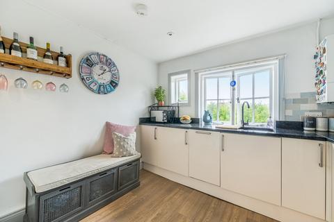 2 bedroom maisonette for sale, Petworth Road, Haslemere, GU27