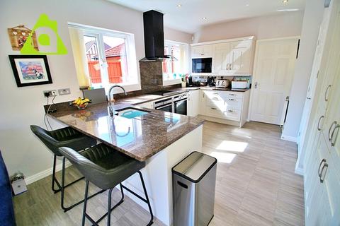 4 bedroom detached house for sale, Marsham Road, Westhoughton, BL5 2GX