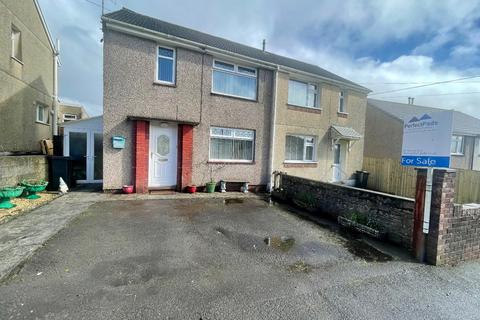 2 bedroom semi-detached house for sale, Maen Gwyn, Cilmaengwyn, Pontardawe, Swansea.  SA8 4QY