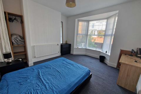 1 bedroom in a house share to rent, Swansea SA2