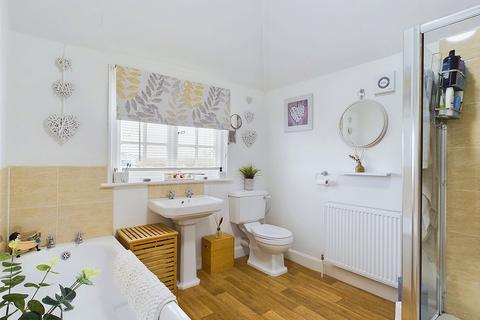 30 Blunts Hall Road, Witham, CM8 1LY
