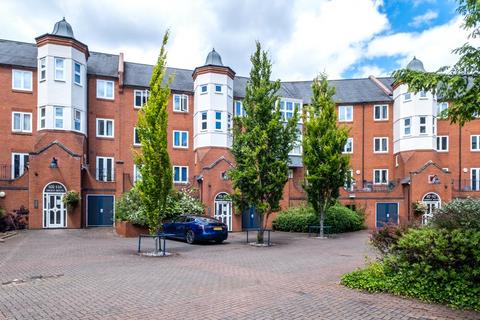 2 bedroom apartment to rent, Symphony Court, Birmingham B16