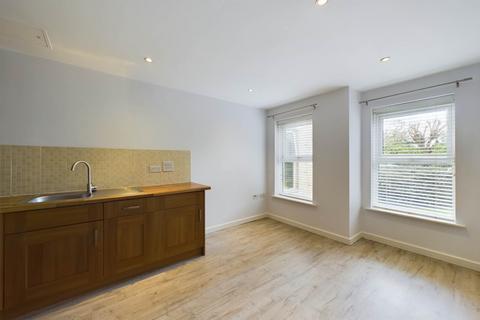 14 Adrian Close, Hemel Hempstead, HP1 1AW