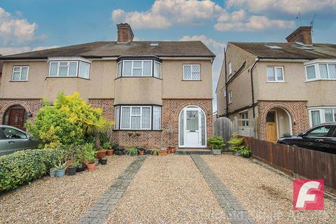 4 bedroom semi-detached house for sale, Norfolk Avenue, Watford