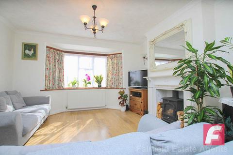 4 bedroom semi-detached house for sale, Norfolk Avenue, Watford