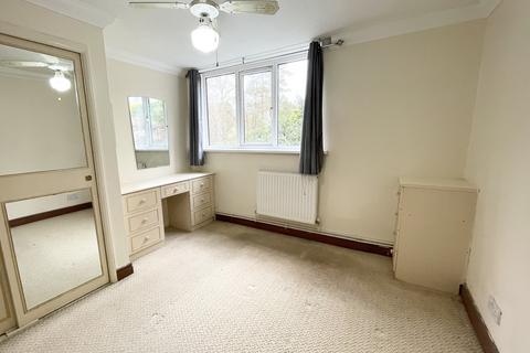 2 bedroom flat to rent, Surrey Road, Bournemouth, Dorset