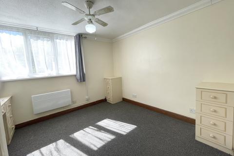 2 bedroom flat to rent, Surrey Road, Bournemouth, Dorset