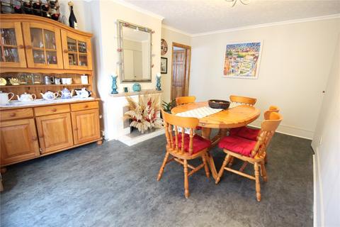 4 bedroom semi-detached house for sale, Portsmouth Road, Lee-On-The-Solent, Hampshire, PO13