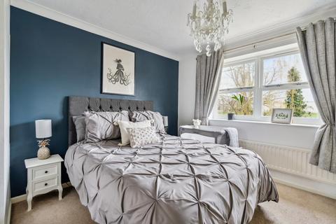 1 bedroom semi-detached house for sale, The Nightingales, Staines-upon-Thames, Surrey