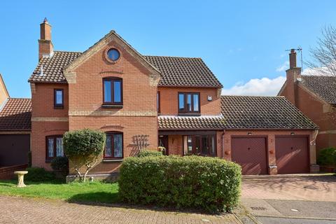 13 Causeway Close, Brockdish, Diss, IP21 4LB