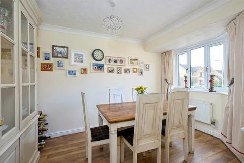 13 Causeway Close, Brockdish, Diss, IP21 4LB