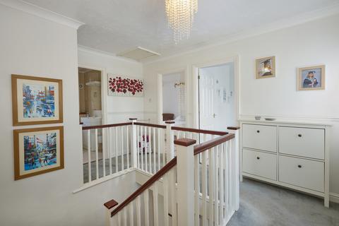 13 Causeway Close, Brockdish, Diss, IP21 4LB