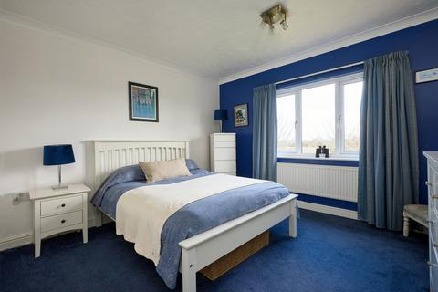 13 Causeway Close, Brockdish, Diss, IP21 4LB