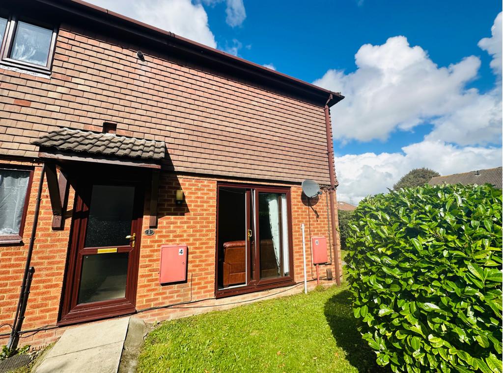 Blandford Road, Hamworthy 1 bed ground floor flat for sale £175,000
