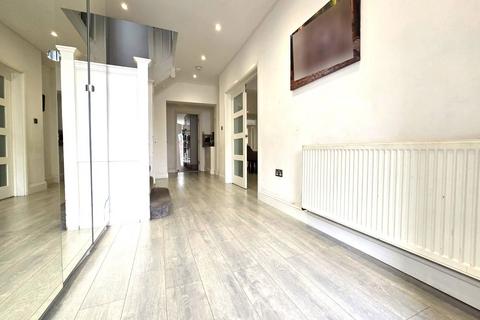 6 bedroom semi-detached house to rent, Western Avenue, NW11