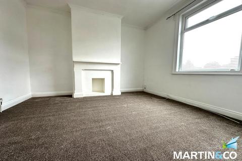 2 bedroom terraced house to rent, Coach Road, Wakefield WF1