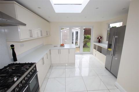 4 bedroom detached house for sale, Canterbury Road , Holland on Sea