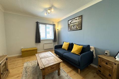 1 bedroom apartment for sale, Chantrell Court