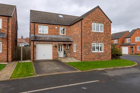 4 bedroom detached house for sale, Ascot Close, Northallerton