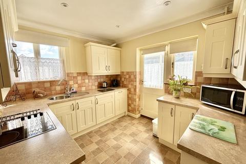 24 Lytham Road, Broadstone, BH18 8JS