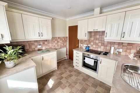 24 Lytham Road, Broadstone, BH18 8JS