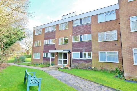 2 bedroom flat for sale, Fairbank Avenue, Orpington